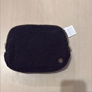Lululemon Athletica Black  everywhere belt bag large Fleece